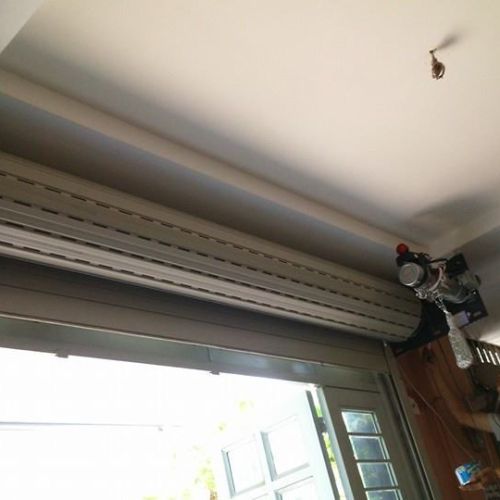 Các cách xử lý khi cửa cuốn bị kẹt