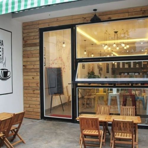 Những màu cửa sắt phù hợp với quán cafe Những màu cửa sắt phù hợp với quán cafe