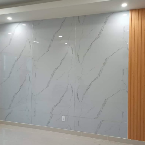 Các loại tấm nhựa ốp tường, ốp trần nhà thường dùng