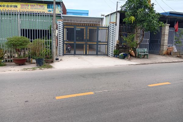 Giải pháp giảm tiếng ồn và chống bụi cho nhà kính gần trục giao thông