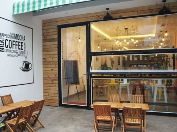 Những màu cửa sắt phù hợp với quán cafe