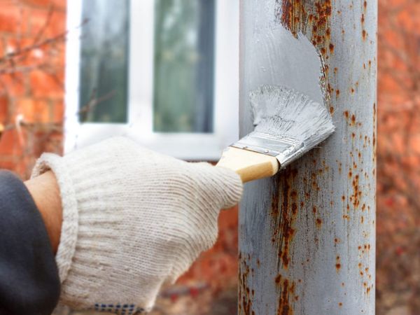 Các cách giảm gỉ sét cho cửa sắt nhà ở