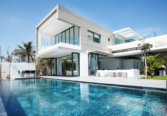 Những bất cập của cửa sắt trong môi trường ven biển